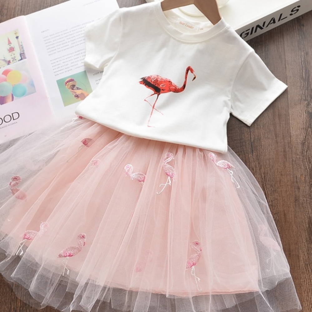 Super cute “flamingos” 2 piece set